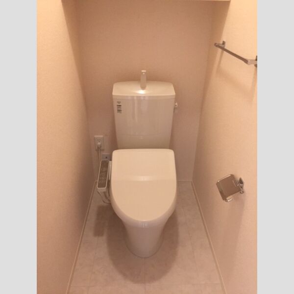 トイレ (トイレ)