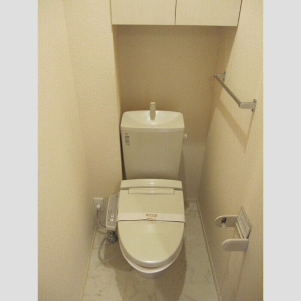 トイレ (温水洗浄暖房便座)