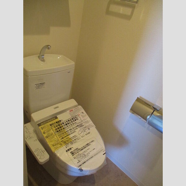 トイレ (温水洗浄便座)