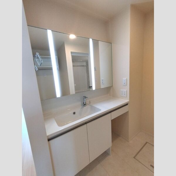 洗面所 (洗髪洗面化粧台)