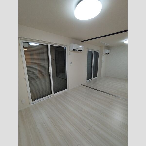 居室・リビング (シャッター(南))