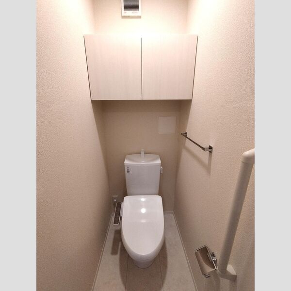 トイレ (温水洗浄暖房便座)