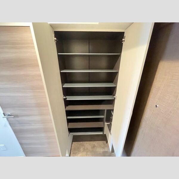 玄関 (シューズボックス)