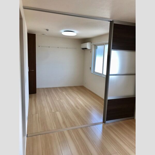 その他 (照明・エアコン付き　洋室)