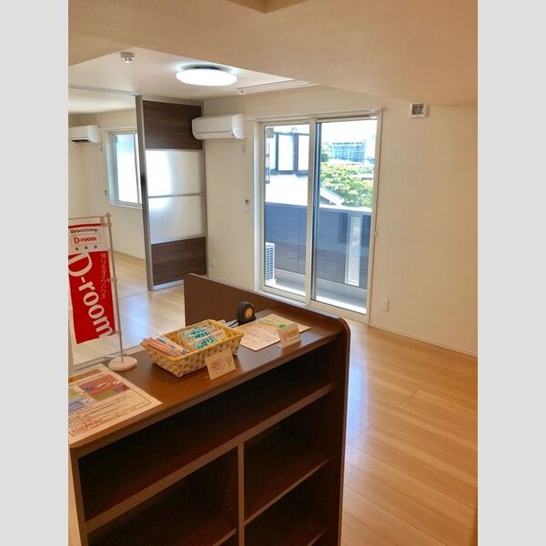 居室・リビング (照明・エアコン付き　LDK　※備品はつきません)