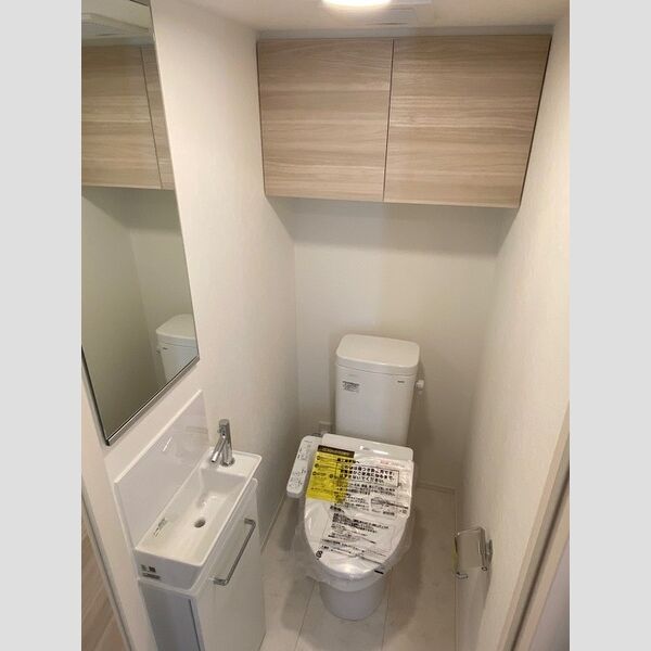 トイレ (トイレ　温水洗浄暖房便座)