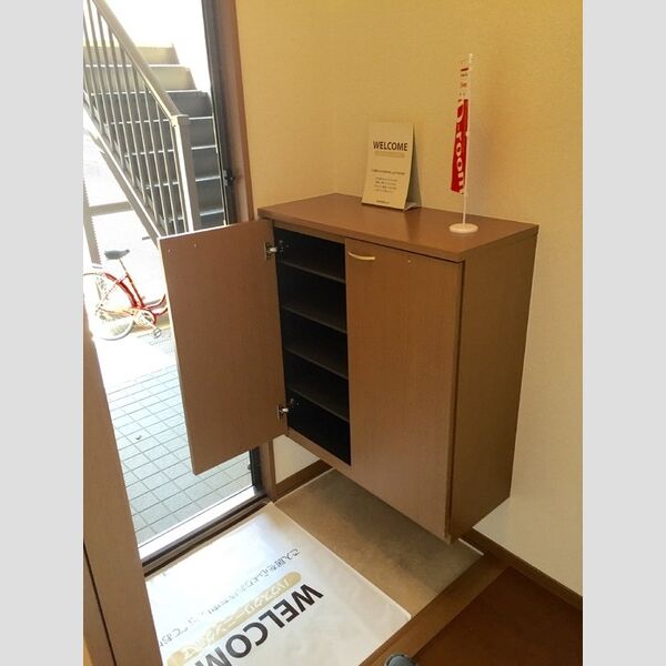 玄関 (シューズBOX付玄関)
