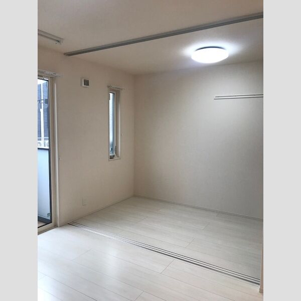 その他 (4帖の洋室)