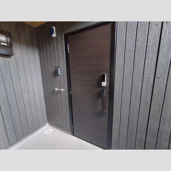 玄関 (玄関ドア)