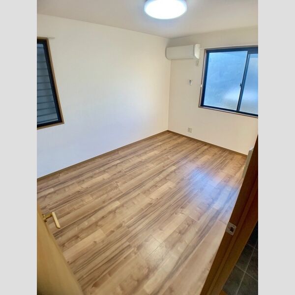 その他 (照明・エアコン付き　北洋室)