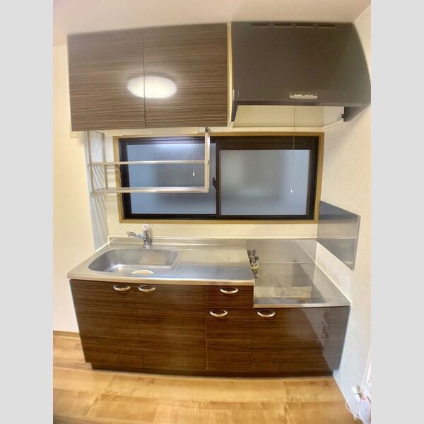 キッチン (大型レンジフード付き　キッチン♪)