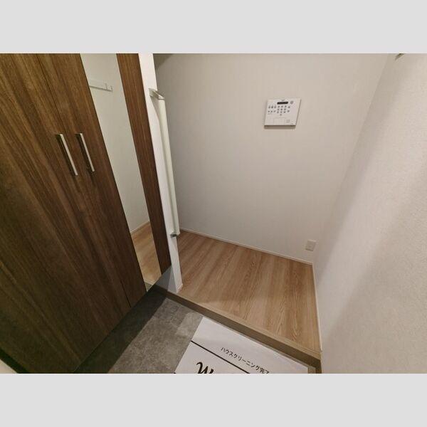 玄関 (玄関)