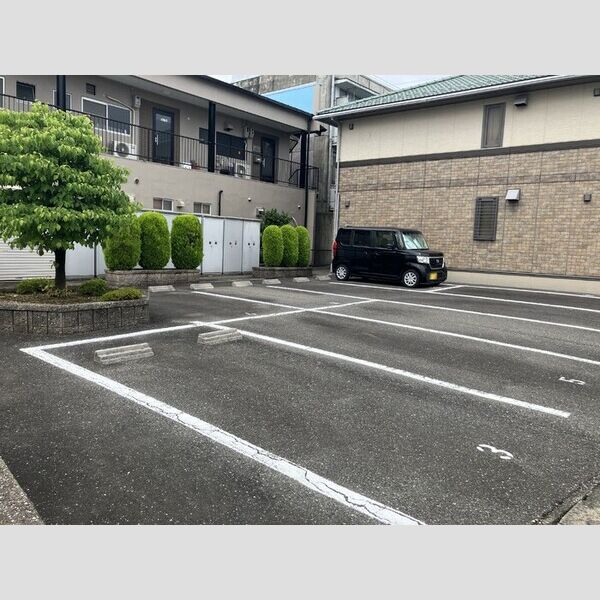 駐車場 (駐車場)