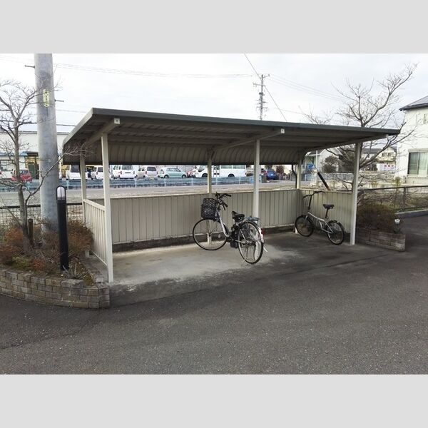 駐車場 (駐輪場)