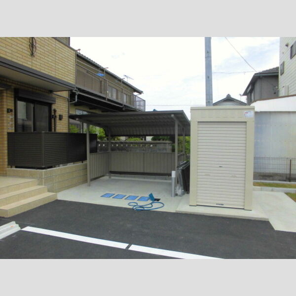 現地周辺 (駐輪場)