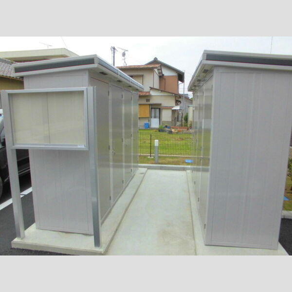 現地周辺 (物置)