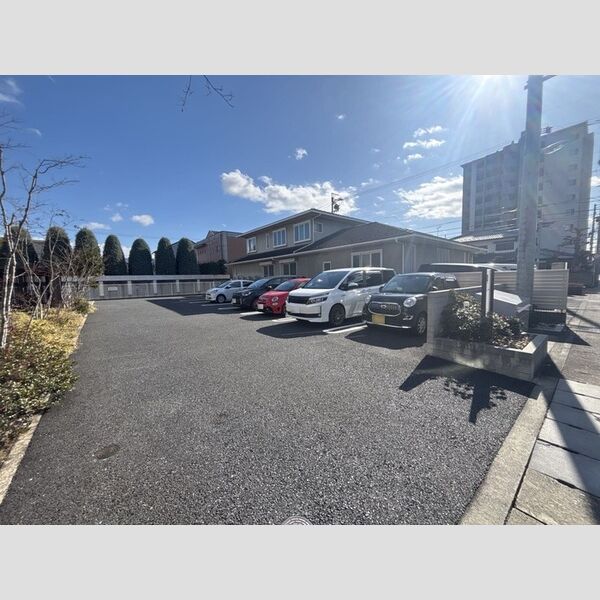 駐車場 (駐車場)