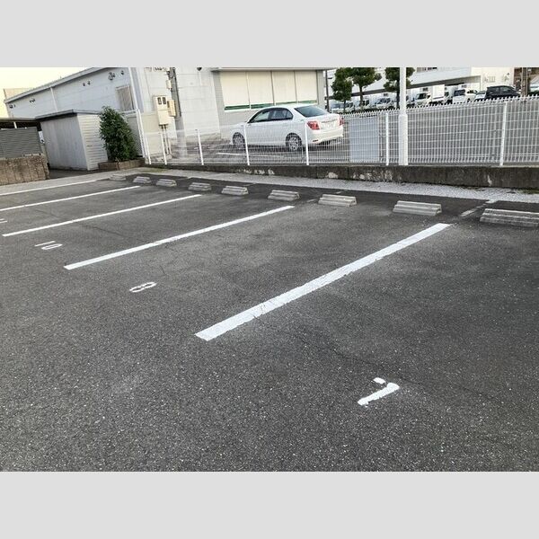 駐車場 (駐車場)