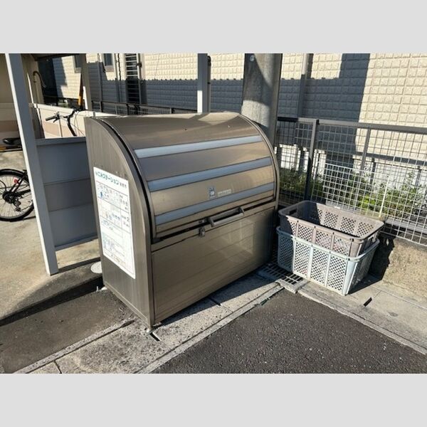 現地周辺 (ゴミBOX)