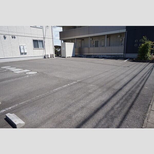駐車場 (駐車場)