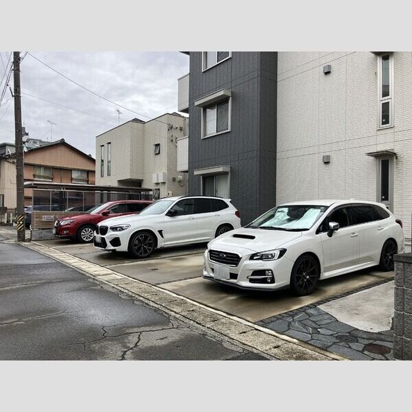 駐車場 (駐車場)