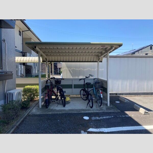現地周辺 (駐輪場)