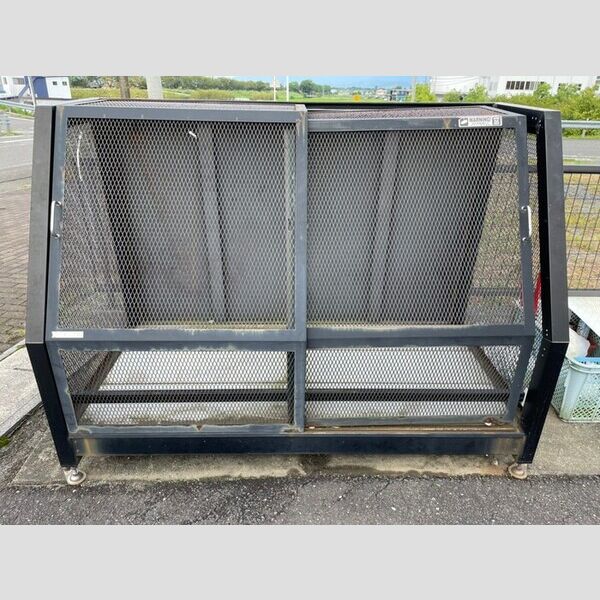 現地周辺 (ダストボックス)