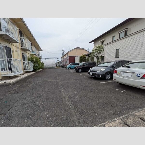 駐車場 (駐車場)