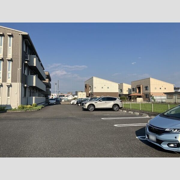 駐車場 (駐車場)