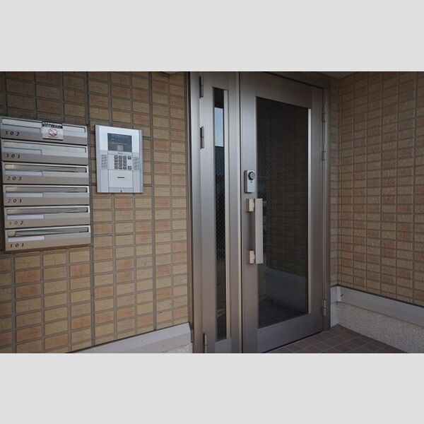 エントランス (エントランス)