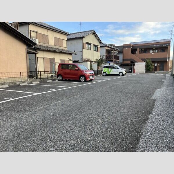 駐車場 (駐車場)