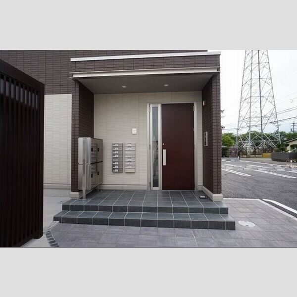エントランス (エントランス)