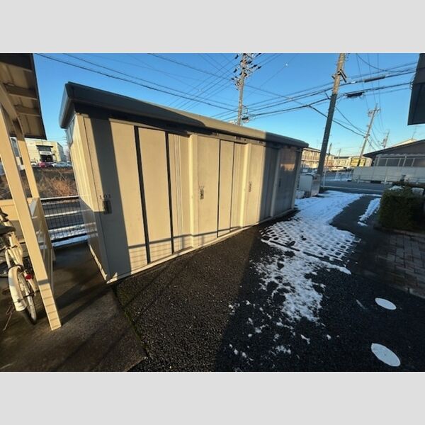 現地周辺 (物置)