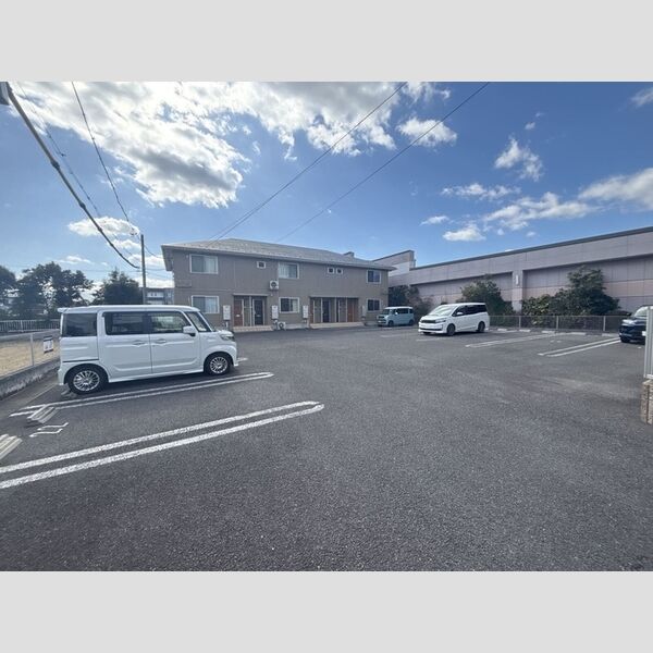 駐車場 (駐車場)