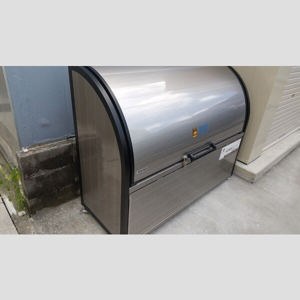 現地周辺 (ゴミ置場)