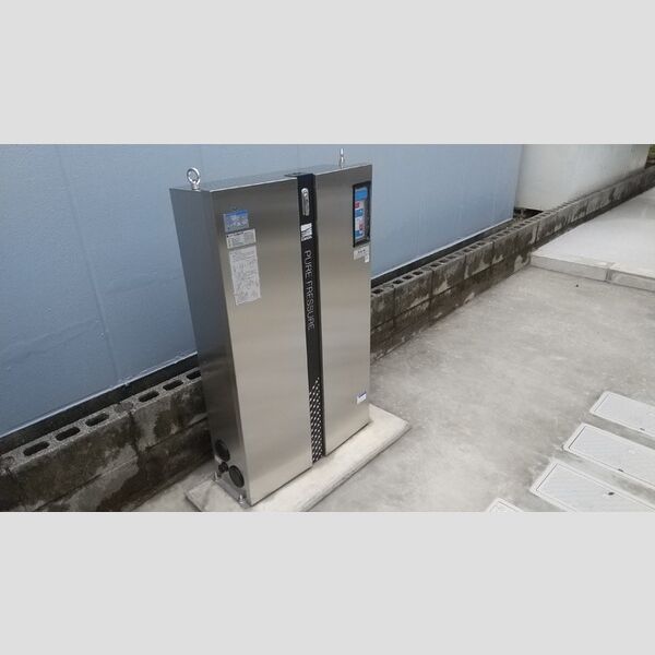 現地周辺 (直結給水ブースタポンプ)