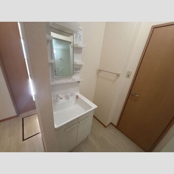 洗面所 (洗髪洗面化粧台)