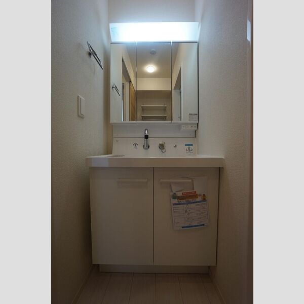 洗面所 (洗髪洗面化粧台)