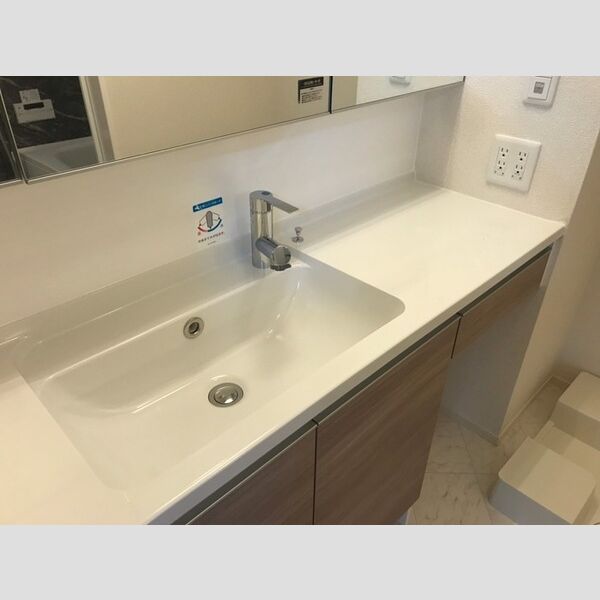 洗面所 (洗面化粧台)