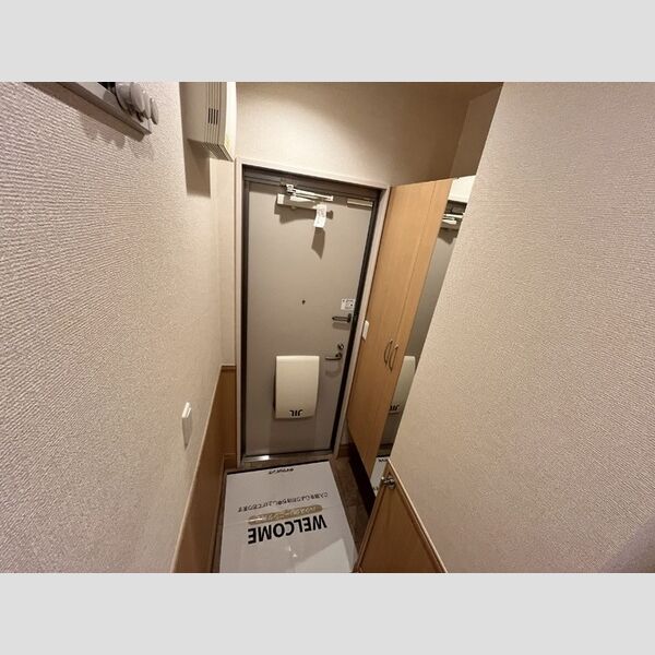 玄関 (玄関)