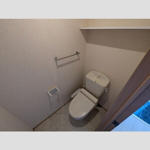 トイレ (温水洗浄暖房便座)