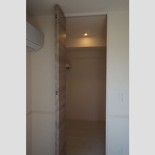 収納 (ウォークインクローゼット)