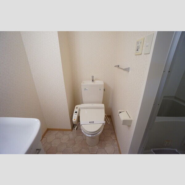 トイレ (温水洗浄暖房便座)