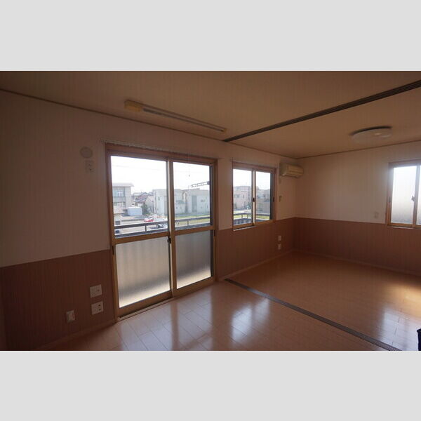 居室・リビング (南洋室・DK)