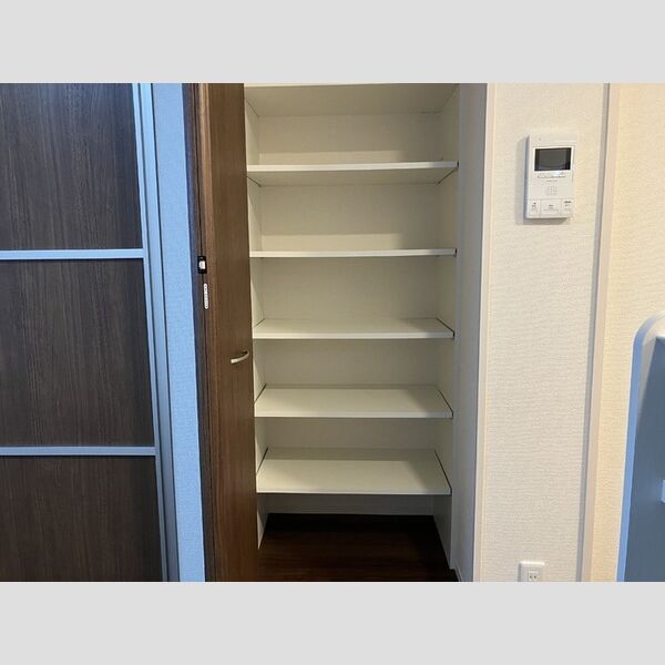 収納 (パントリー)