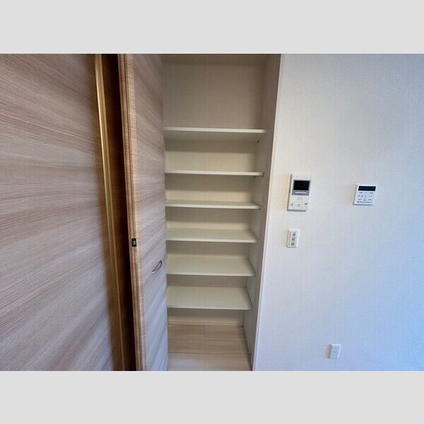 収納 (パントリー)