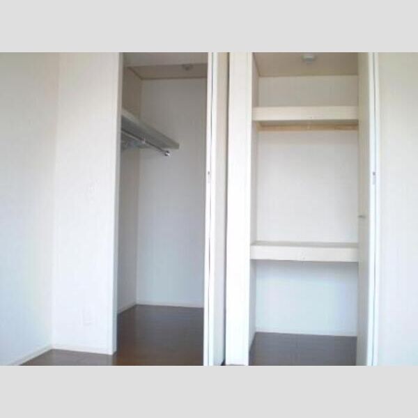 収納 (ウォークインクローゼット、物入)