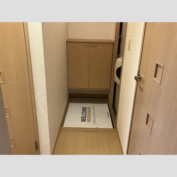 玄関 (玄関)