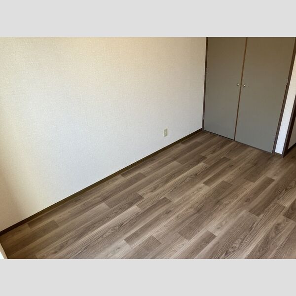 その他 (洋室)