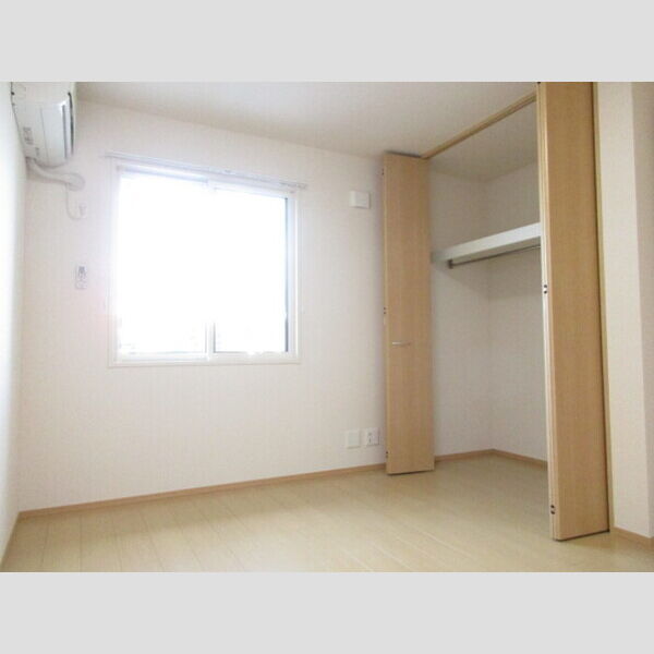 収納 (北洋室・クローゼット)